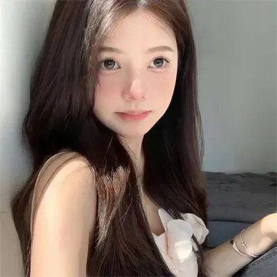 这名男子，捡到了人鱼。