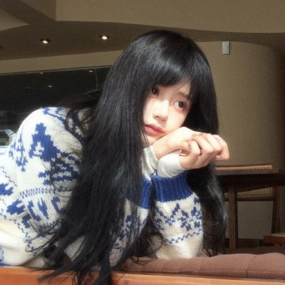 轻轻拂过